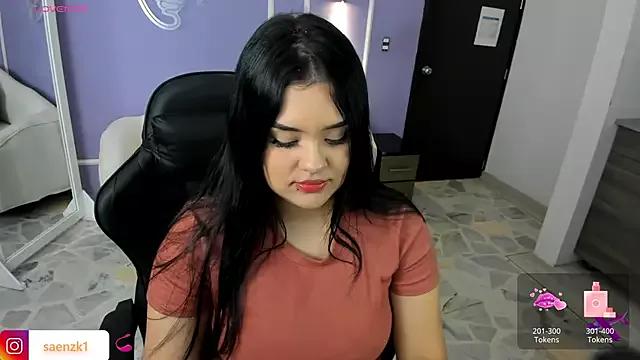 Entertain your itch for girls livestreamers with our collection of stunning models, skilled in the art of temptation and delight.