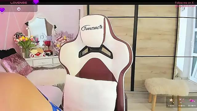 Entertain your itch for girls livestreamers with our collection of stunning models, skilled in the art of temptation and delight.