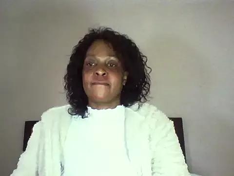 MatureSashaxx from StripChat is Freechat