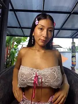 Photos of Mavi_roouse_ from StripChat is Freechat