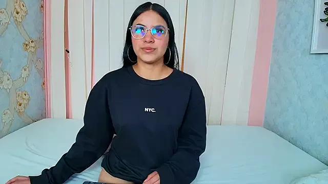 Maya_Duque_ from StripChat is Freechat