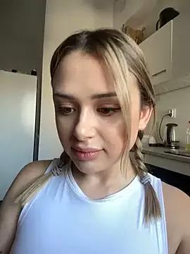 Mayk-Lili from StripChat is Freechat
