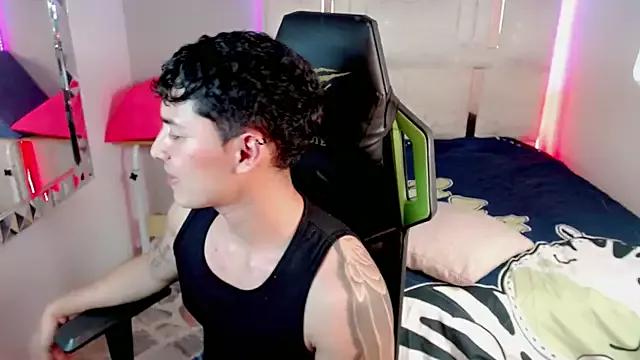 Maynowandchloe_ from StripChat is Freechat