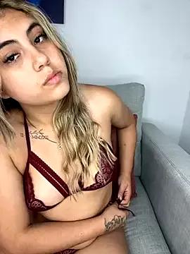 Entertain your itch for girls livestreamers with our collection of stunning models, skilled in the art of temptation and delight.