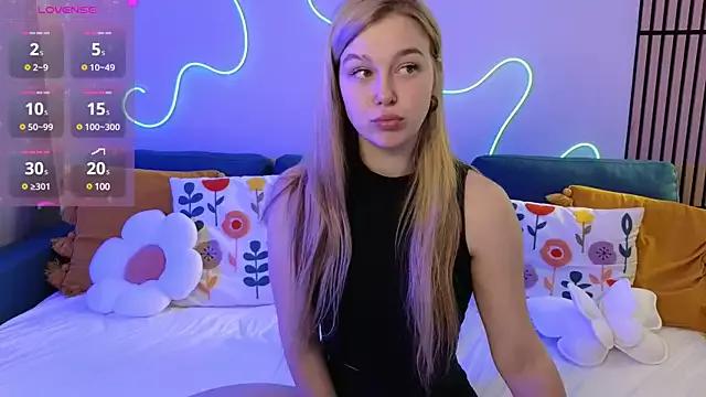 Entertain your itch for girls livestreamers with our collection of stunning models, skilled in the art of temptation and delight.