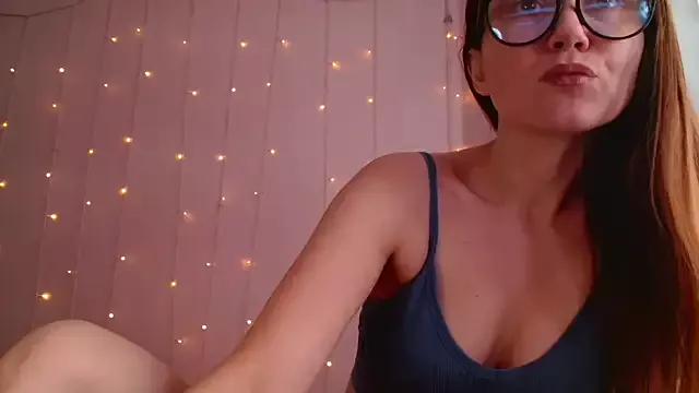 MelanyOx from StripChat is Freechat