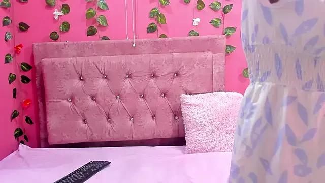 Entertain your itch for girls livestreamers with our collection of stunning models, skilled in the art of temptation and delight.