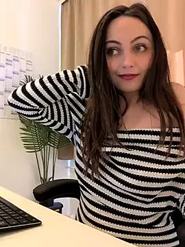 Entertain your itch for girls livestreamers with our collection of stunning models, skilled in the art of temptation and delight.