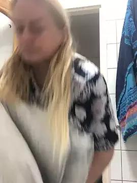 Meliss_Official9 from StripChat is Freechat