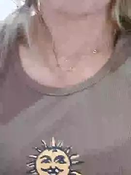 melissa_35_ from StripChat is Freechat