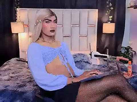 melody-rouss from StripChat is Freechat
