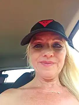 Photos of Melody73 from StripChat is Freechat