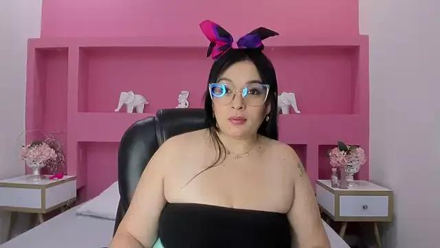 Entertain your itch for girls livestreamers with our collection of stunning models, skilled in the art of temptation and delight.