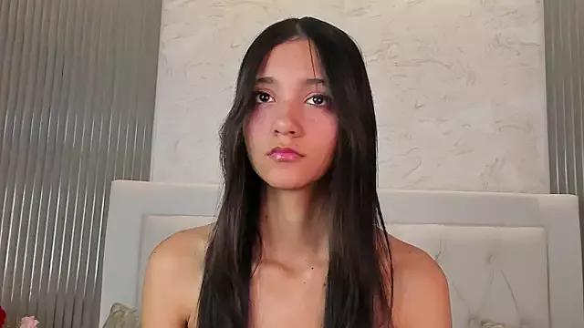 MelodySweetHoney from StripChat is Freechat