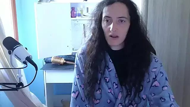 MemiSecrets from StripChat is Freechat