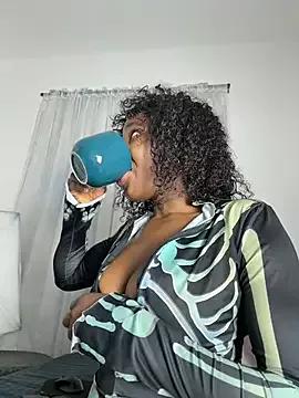 Photos of MerliaSsomer from StripChat is Freechat