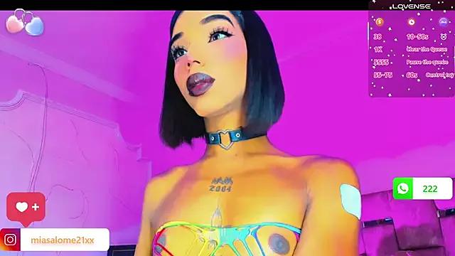 Entertain your itch for girls livestreamers with our collection of stunning models, skilled in the art of temptation and delight.