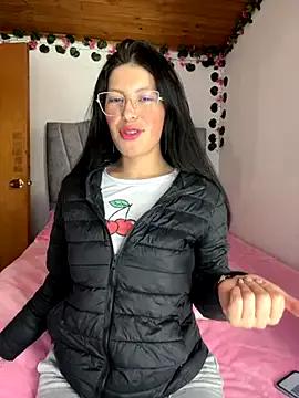 Mia_salinass from StripChat is Freechat