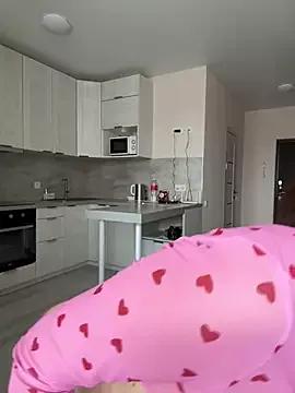 MiaaLoveeee from StripChat is Freechat