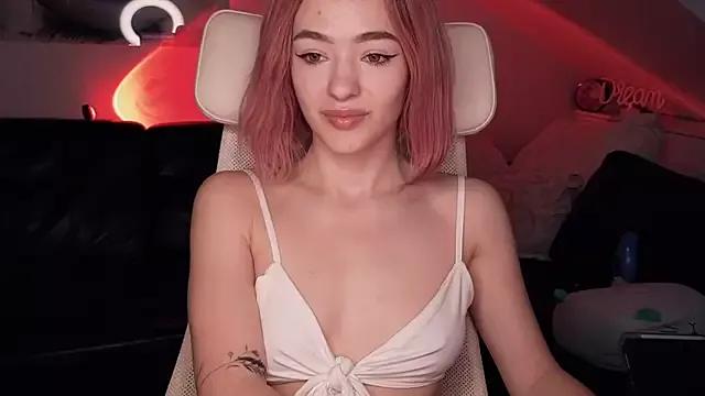 Entertain your itch for girls livestreamers with our collection of stunning models, skilled in the art of temptation and delight.