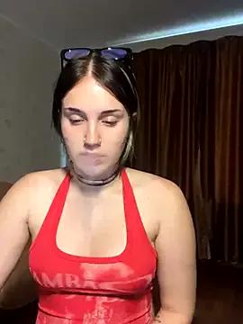 MiaWilsonCute from StripChat is Freechat