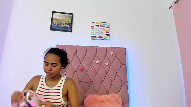 Entertain your itch for girls livestreamers with our collection of stunning models, skilled in the art of temptation and delight.