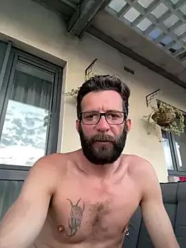 Michel_huge from StripChat is Freechat