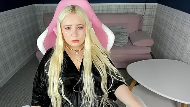 Michele_Williams from StripChat is Freechat