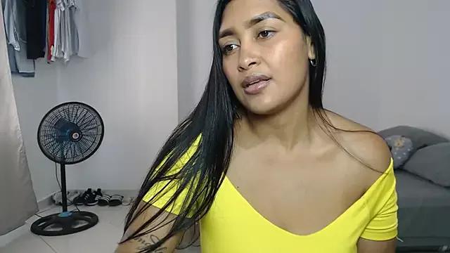 MichellSexxx from StripChat is Freechat