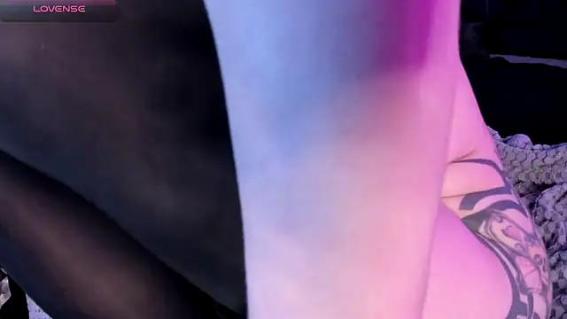 Entertain your itch for girls livestreamers with our collection of stunning models, skilled in the art of temptation and delight.