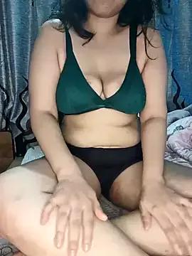 MidnightShona from StripChat is Freechat