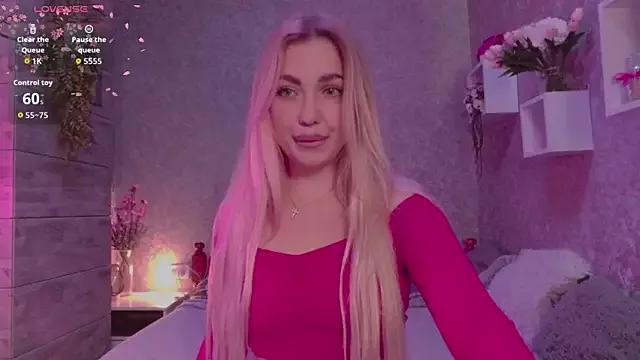 Mika_Rayy from StripChat is Freechat