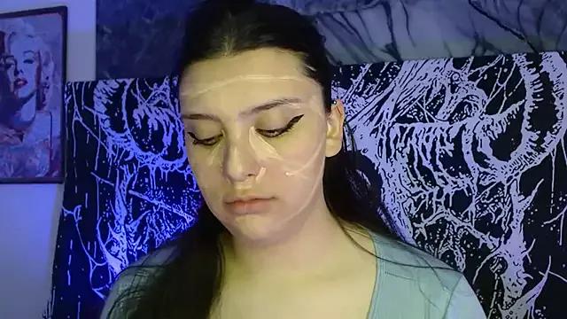 mikaskullcs from StripChat is Freechat