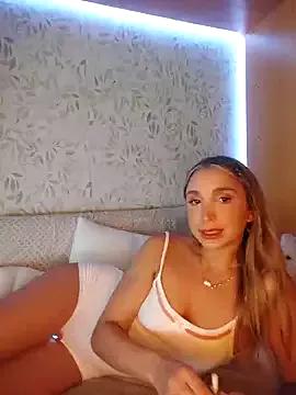 Entertain your itch for girls livestreamers with our collection of stunning models, skilled in the art of temptation and delight.