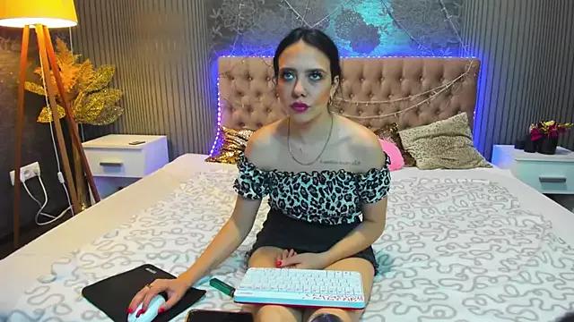 MilanaJuicee from StripChat is Freechat