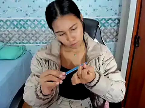 Entertain your itch for girls livestreamers with our collection of stunning models, skilled in the art of temptation and delight.