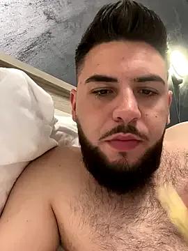 MilanYaman from StripChat is Freechat