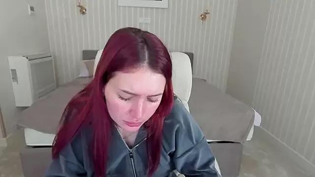 MilaSecrett from StripChat is Freechat