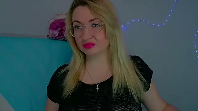 MilaSmille from StripChat is Freechat