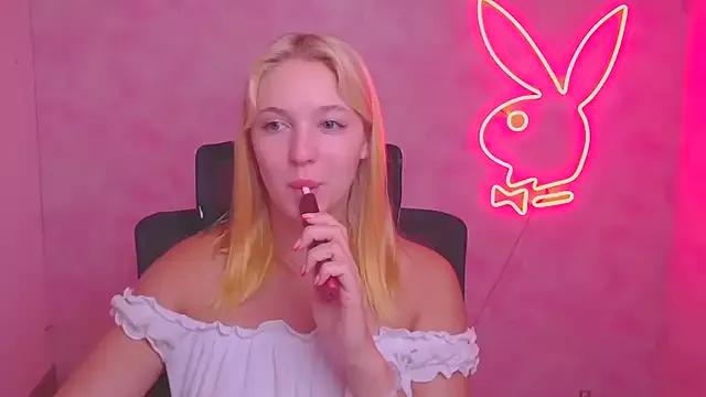 Entertain your itch for girls livestreamers with our collection of stunning models, skilled in the art of temptation and delight.