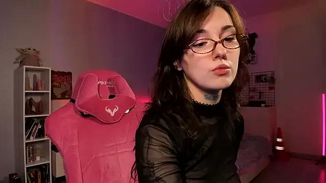 milky_cunt from StripChat is Freechat
