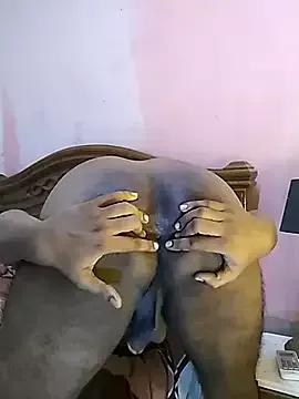 milkyseduce from StripChat is Freechat
