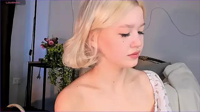 Entertain your itch for girls livestreamers with our collection of stunning models, skilled in the art of temptation and delight.