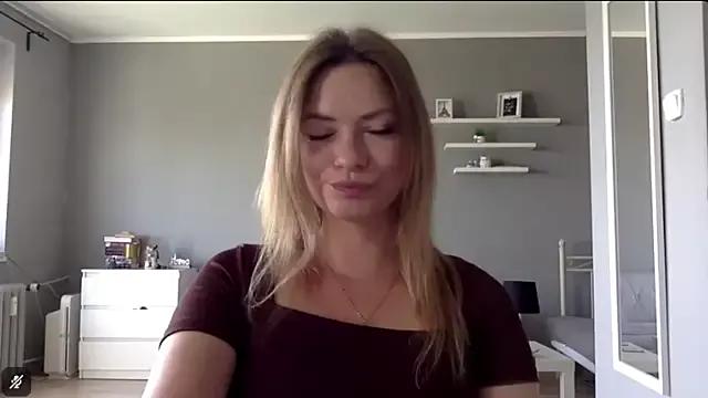 MillieShow from StripChat is Freechat