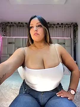 Entertain your itch for girls livestreamers with our collection of stunning models, skilled in the art of temptation and delight.