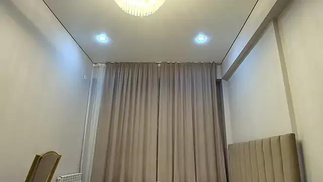 mimi_lan from StripChat is Freechat