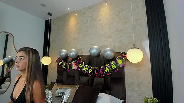 mimicooper from StripChat is Freechat