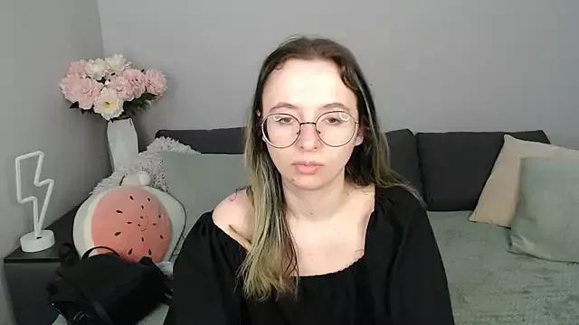 Entertain your itch for girls livestreamers with our collection of stunning models, skilled in the art of temptation and delight.