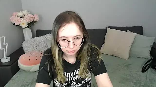 Entertain your itch for girls livestreamers with our collection of stunning models, skilled in the art of temptation and delight.