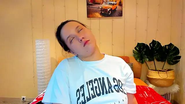 Mira_Karter from StripChat is Freechat